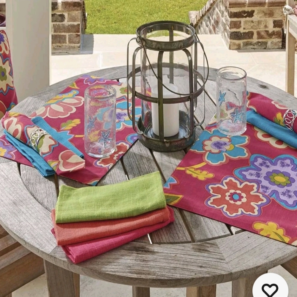 Park designs "patio party" table runner and napkins/placemats, 🆕.